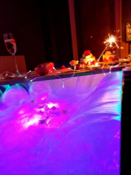 Royal Room Jacuzzi Haut De Gamme Centre Ville Mulhouse Esterno foto