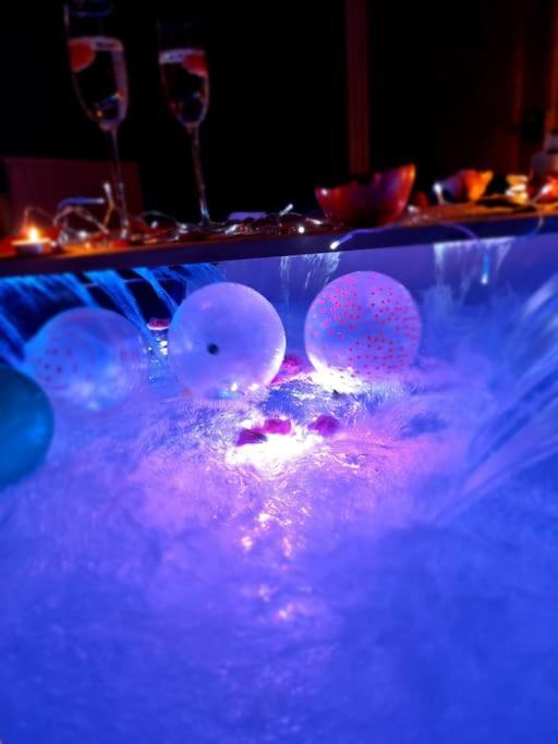 Royal Room Jacuzzi Haut De Gamme Centre Ville Mulhouse Esterno foto